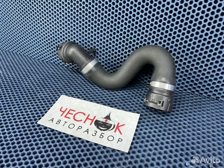 Патрубок радиатора VW Touareg NF2/FL 10-18