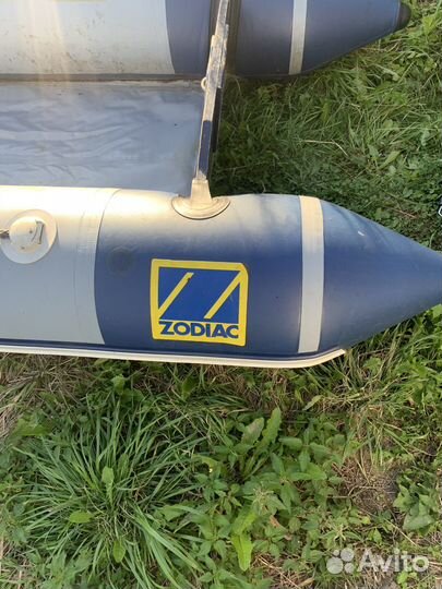 Продам пвх лодку Zodiak 310