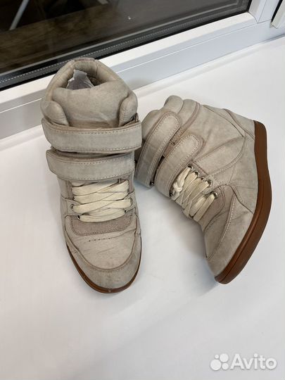 Кеды на танкетке Bershka