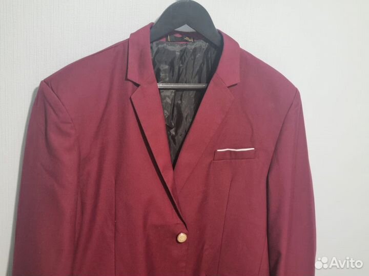 Малиновый пиджак в стиле 90х