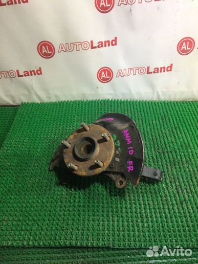 Ступица передняя правая Toyota Isis ANM10 1ZZ-FE