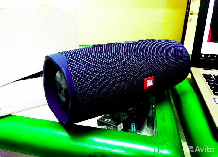 Колонка JBL