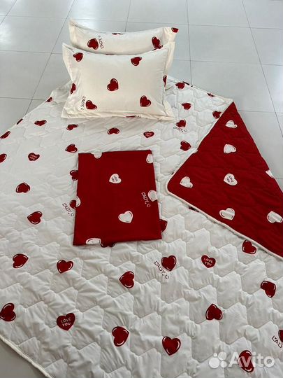 Белье постельное с одеялом готовым