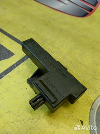 Антенна бесключевого доступа задняя левая Audi A6