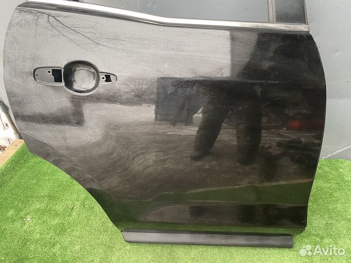 Задняя правая дверь Mazda CX-7