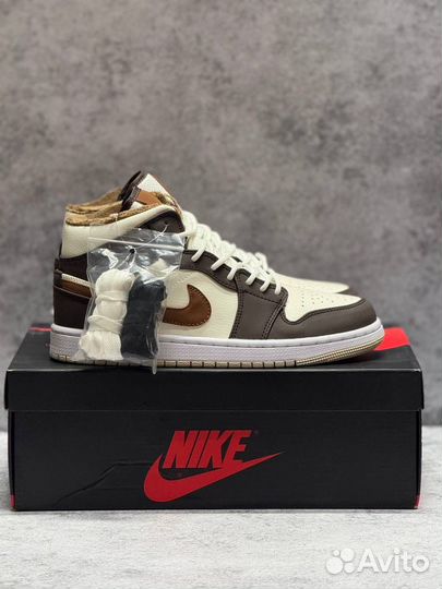 Nike Air Jordan 1 Mid SE Cream Dark Chocolate