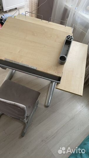 Растущая парта и стул деми бу