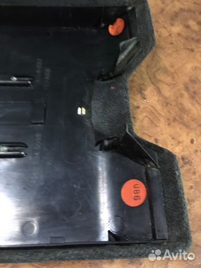 Крышка бардачка аптечки Mercedes W140