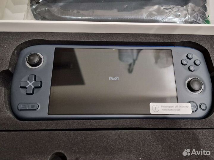 Портативная приставка Ayaneo air pro