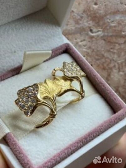 Золотые серьги с брилиантами