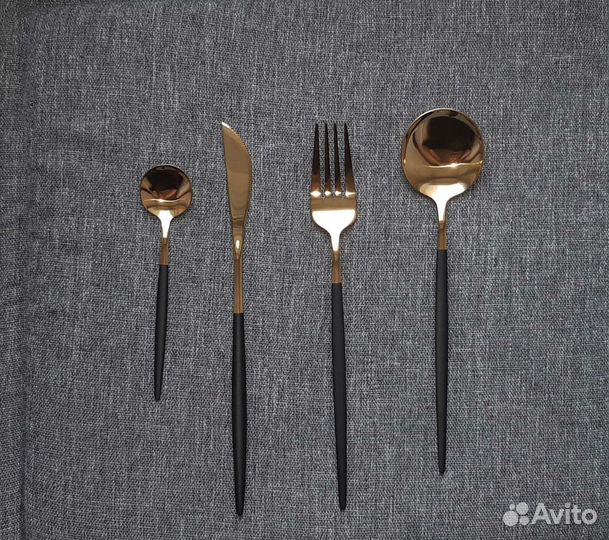 Набор столовых приборов новый