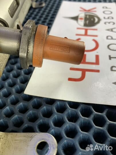 Топливная рампа датчик давления Audi A5 / Q5 / Q3