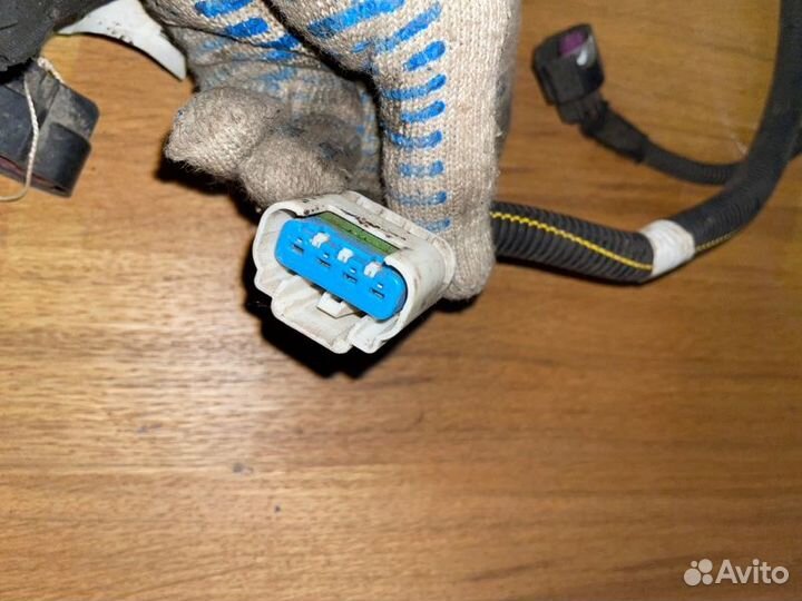 Проводка топливного насоса Opel Astra J A16XER