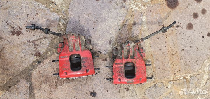 Суппорт передний правый / левый Фокус 1 Focus 1