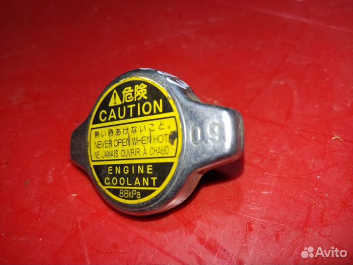 Крышка радиатора Toyota Corolla (E100) хэтчбек 1.3