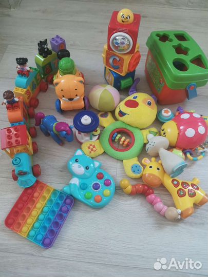 Игрушки для малышей пакетом lego, fisher Price