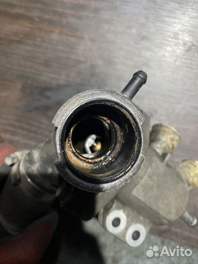 Корпус термостата для suzuki gsf650 bandit 07-08