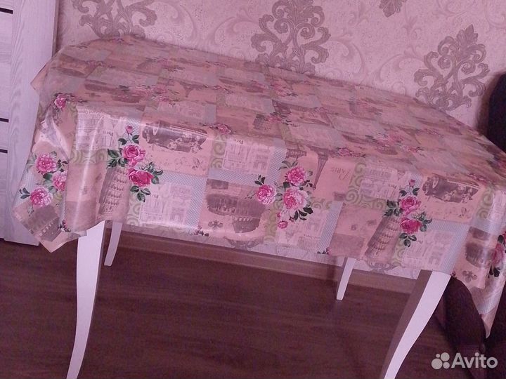 Кухонный стол