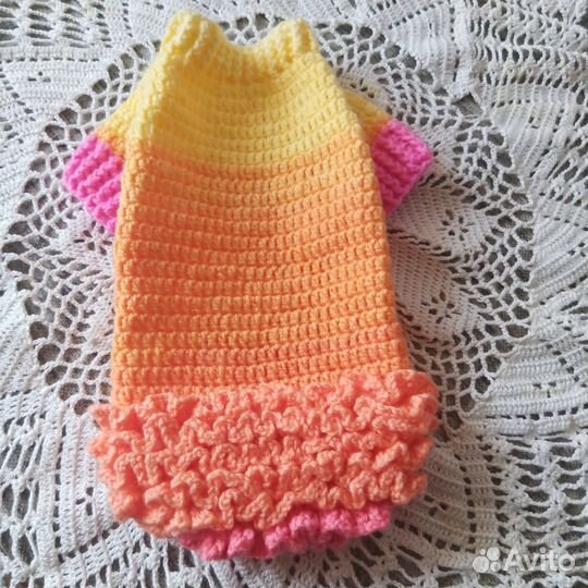 Милый свитер для маленькой собачки