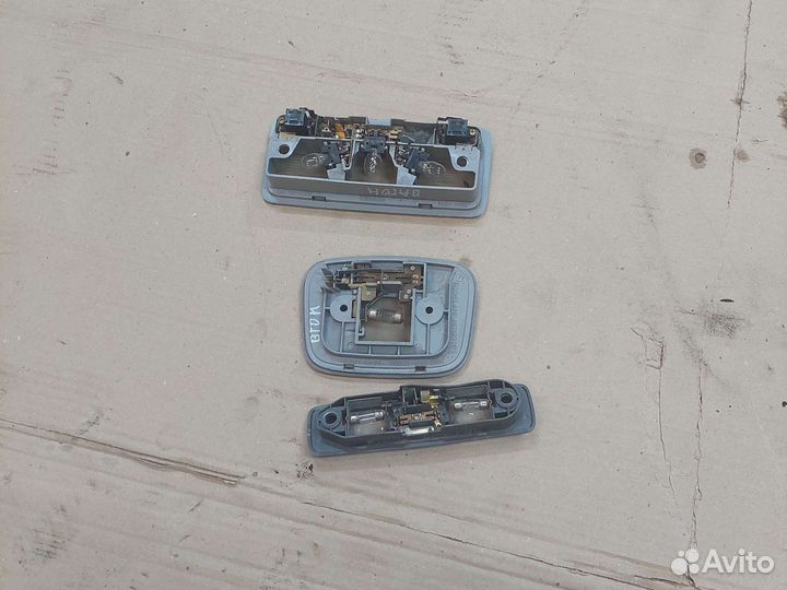 Плафон салонный Mitsubishi Space Wagon 3