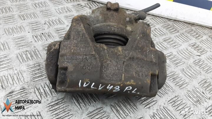 Суппорт передний левый Renault Megane 3 2010