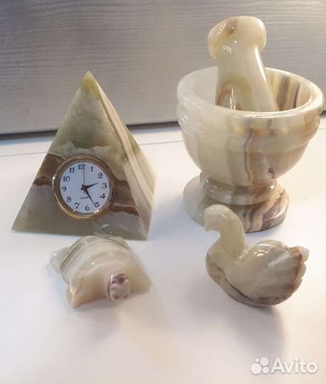 Сувениры из оникса