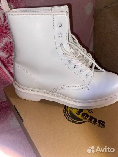 Dr. Martens 1460 mono white