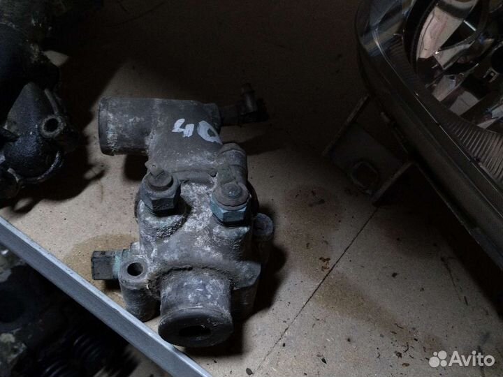 Корпус термостата на волгу/ газель 406/405