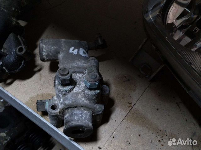 Корпус термостата на волгу/ газель 406/405