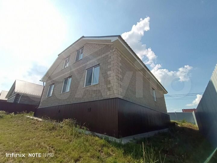 Дом 200 м² на участке 15,4 сот.