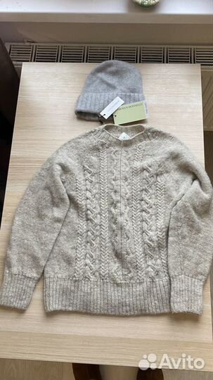 Новый свитер из овечей шерсти + шапка (Англия)