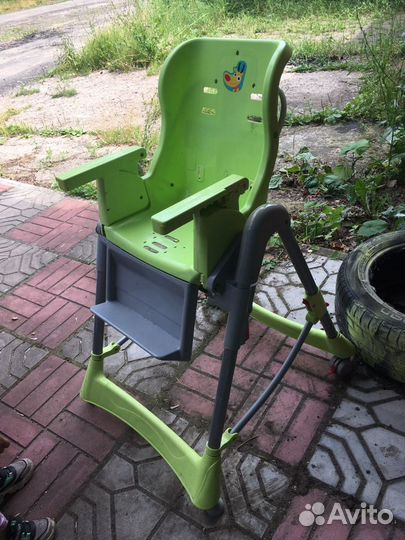 Детский стульчик для кормления