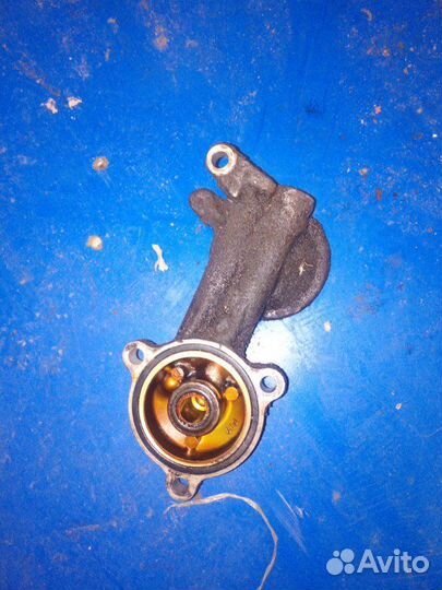 Кронштейн масляного фильтра Toyota Camry VCV10