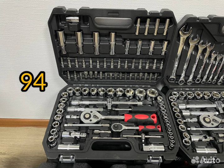 Набор инструментов для авто в чемодане 61/219