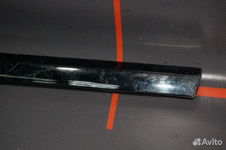 Накладка стекла заднего левого - BMW X5 F15