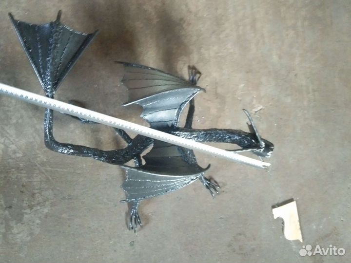 Дракон металлический