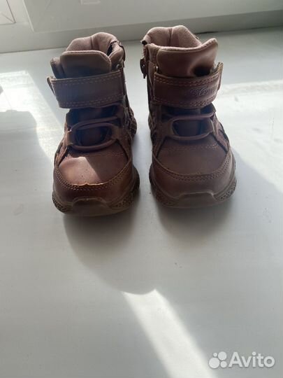 Кроссовки для девочки