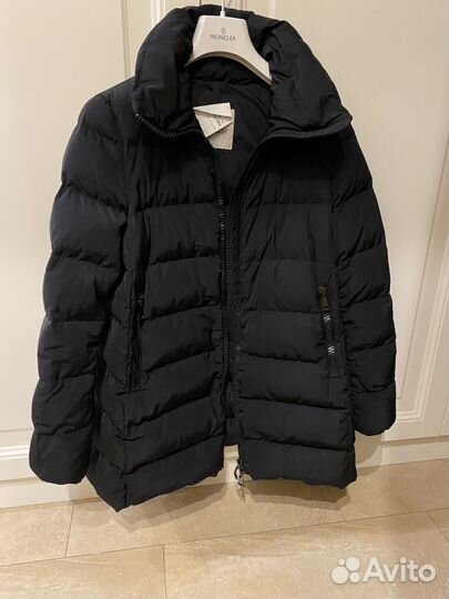 Пуховик Moncler женский, M