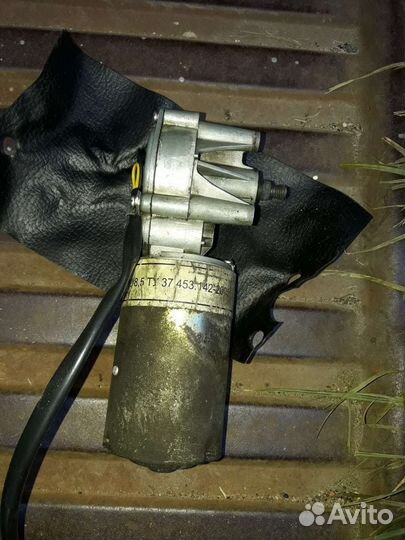 Мотор трапеции стеклоочистителя шеви нива