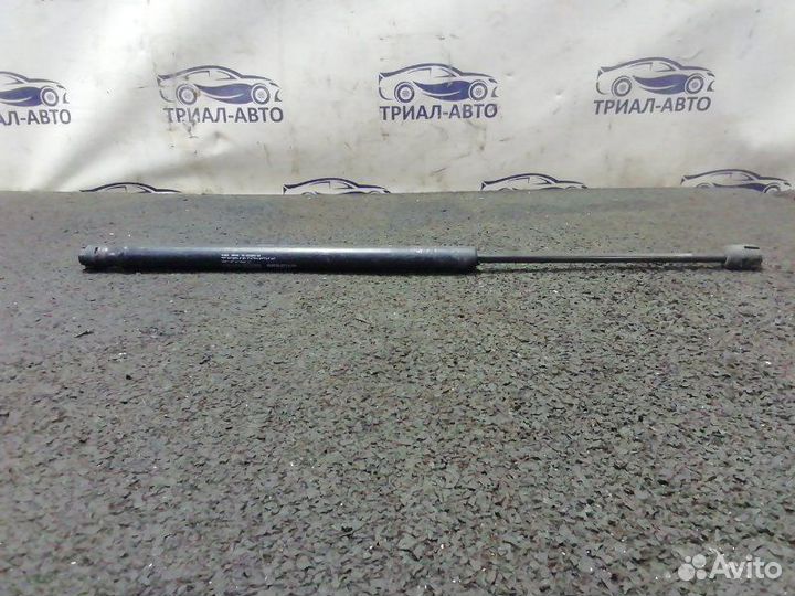 Амортизатор багажника Hyundai Tucson G4GC