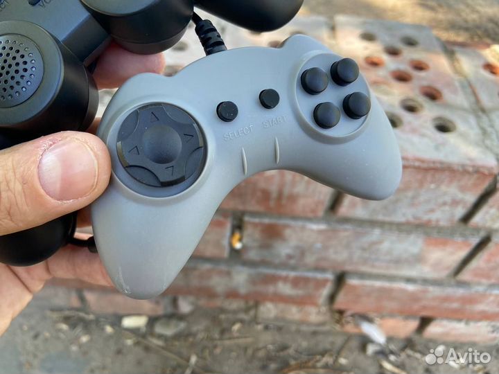 Игровая приставка портативная