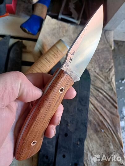 Нож шкуросьемный