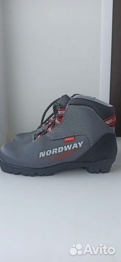 Лыжные ботинки детские 34 размер