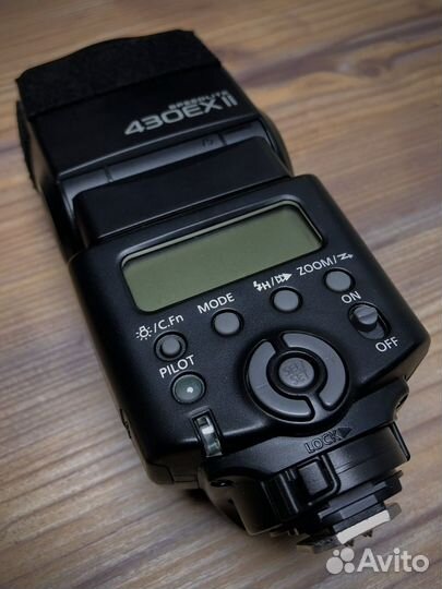 Вспышка Canon Speedlite 430EX II