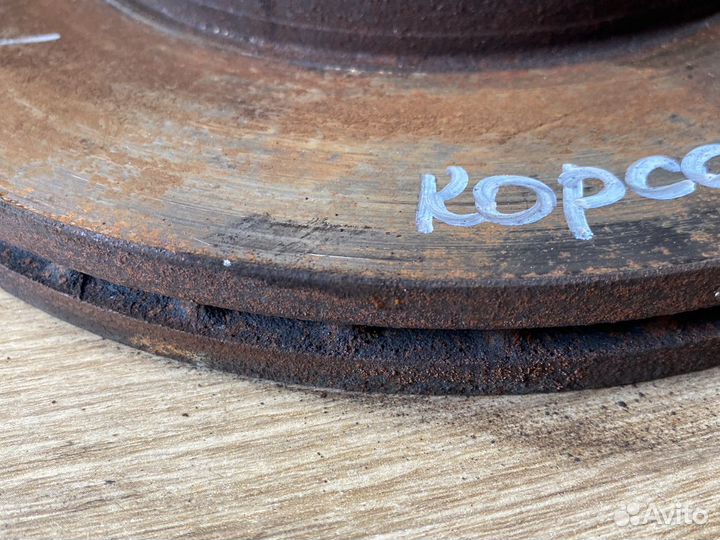 Opel corsa c передний левый суппорт