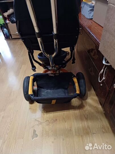 Детский велосипед с ручкой