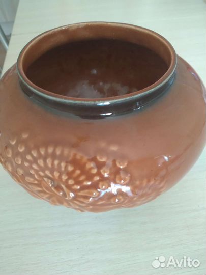 Глиняный горшок