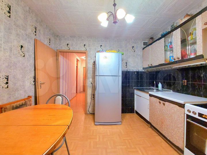 2-к. квартира, 74 м², 1/2 эт.