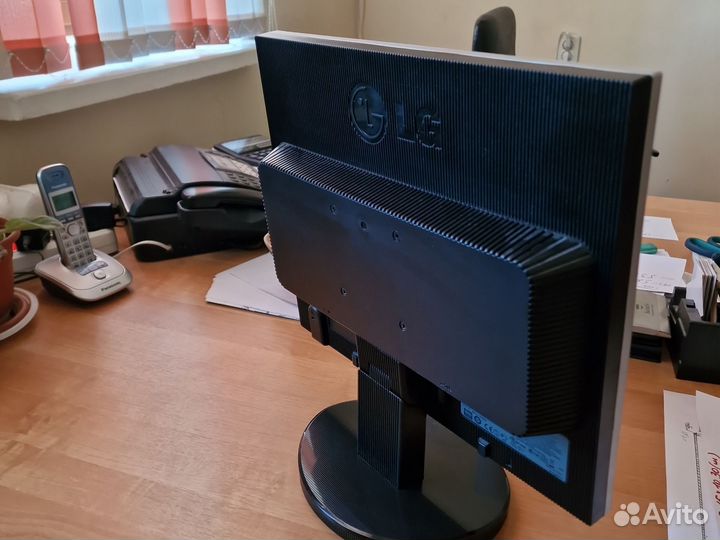 Монитор LG flatron