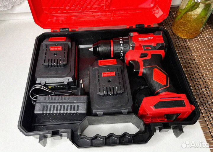 Шуруповерт (Абсолютно новый)